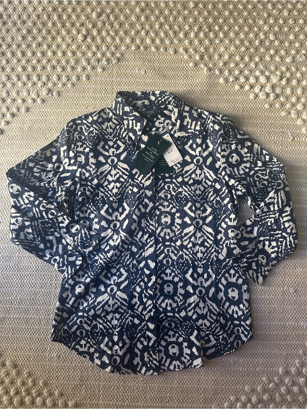 Lauren Ralph Lauren Blue and White Print Top 3/4 Sleeves Size Small NWT